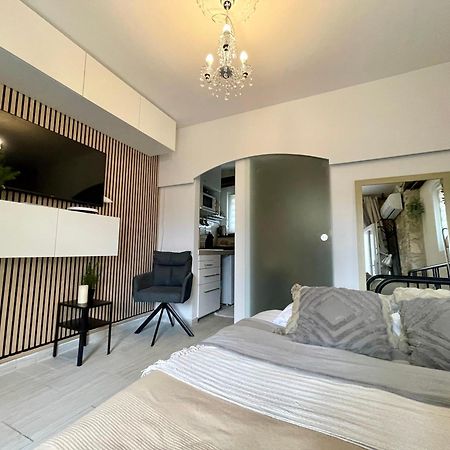 Villa Amore Radini Istrian Romantic Studio With Private Parking And Terrace Brtonigla Esterno foto