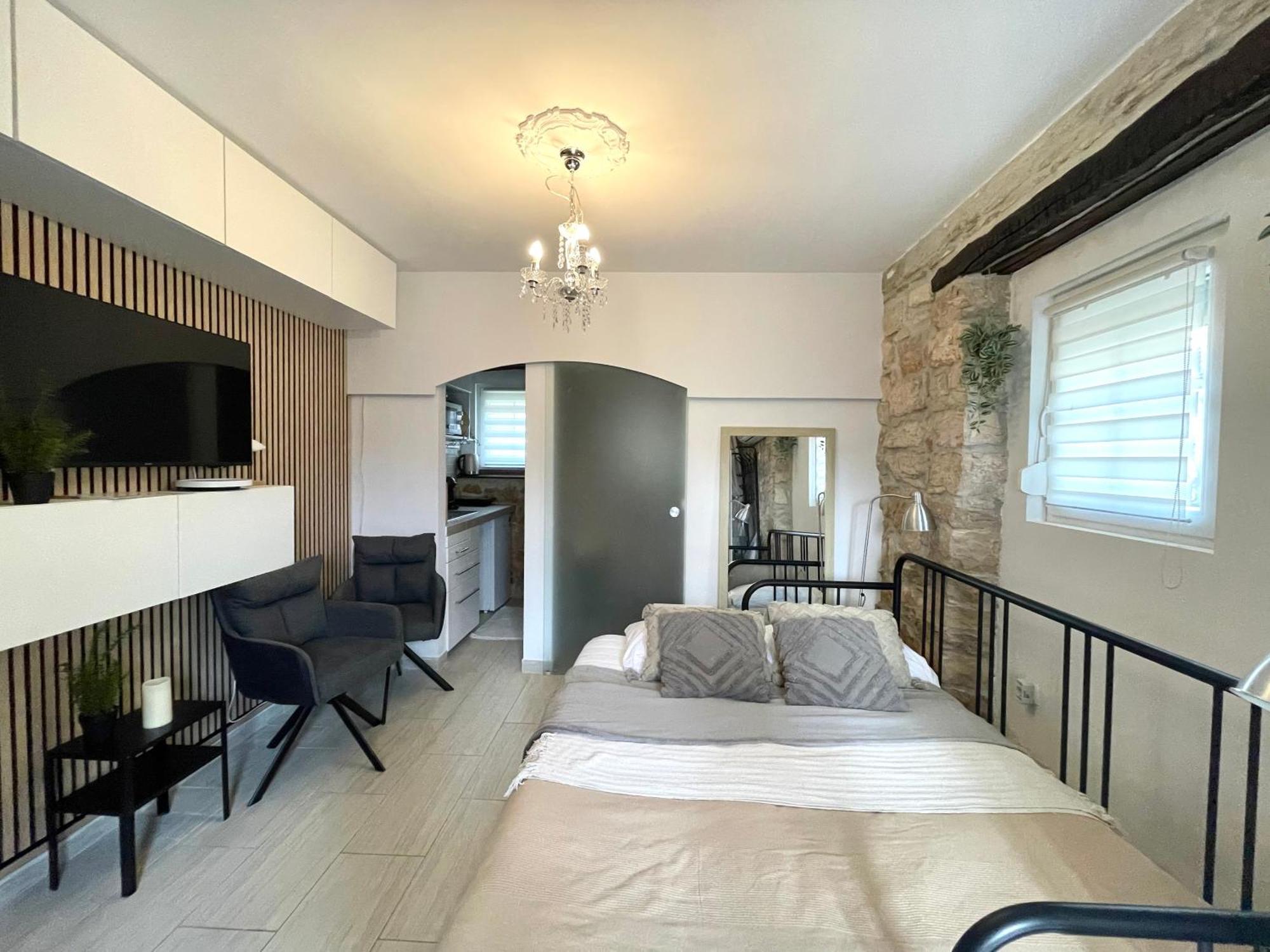 Villa Amore Radini Istrian Romantic Studio With Private Parking And Terrace Brtonigla Esterno foto