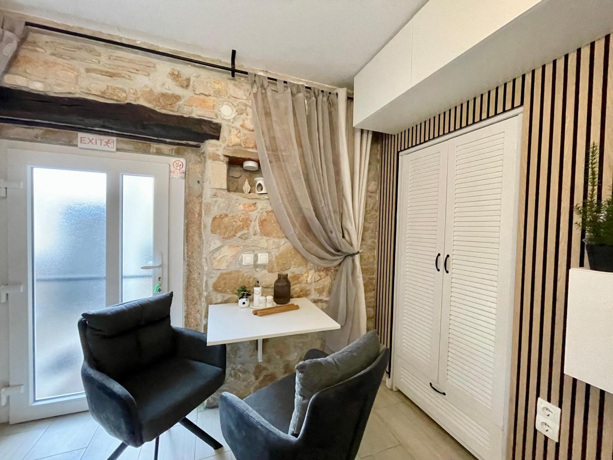 Villa Amore Radini Istrian Romantic Studio With Private Parking And Terrace Brtonigla Esterno foto